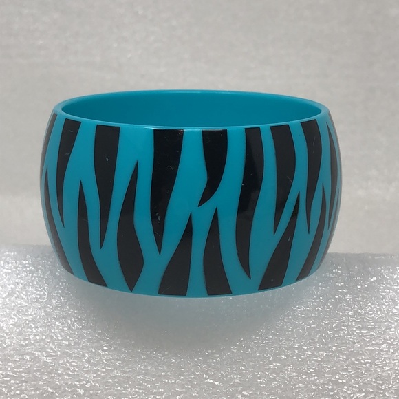 Vintage Bangle Bracelet Set Blue Yellow Black Zebra Print Lucite Chunky 80s 90s - Picture 3 of 14